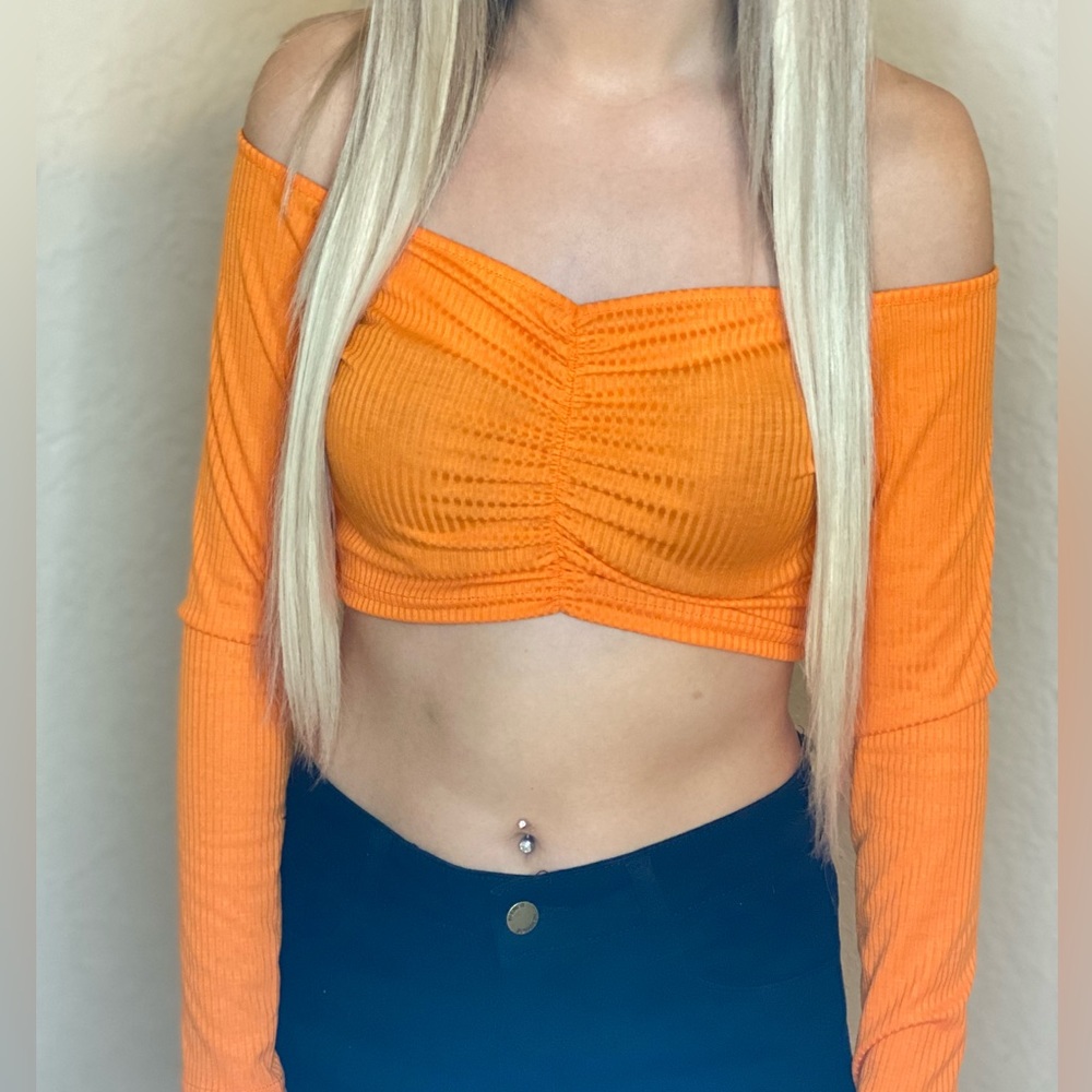 NEW ORANGE LONG SLEEVE CROP TOP